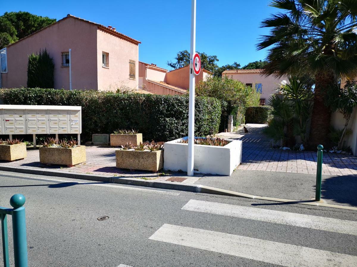 Appartement Sainte-Maxime, Plage De La Nartelle מראה חיצוני תמונה